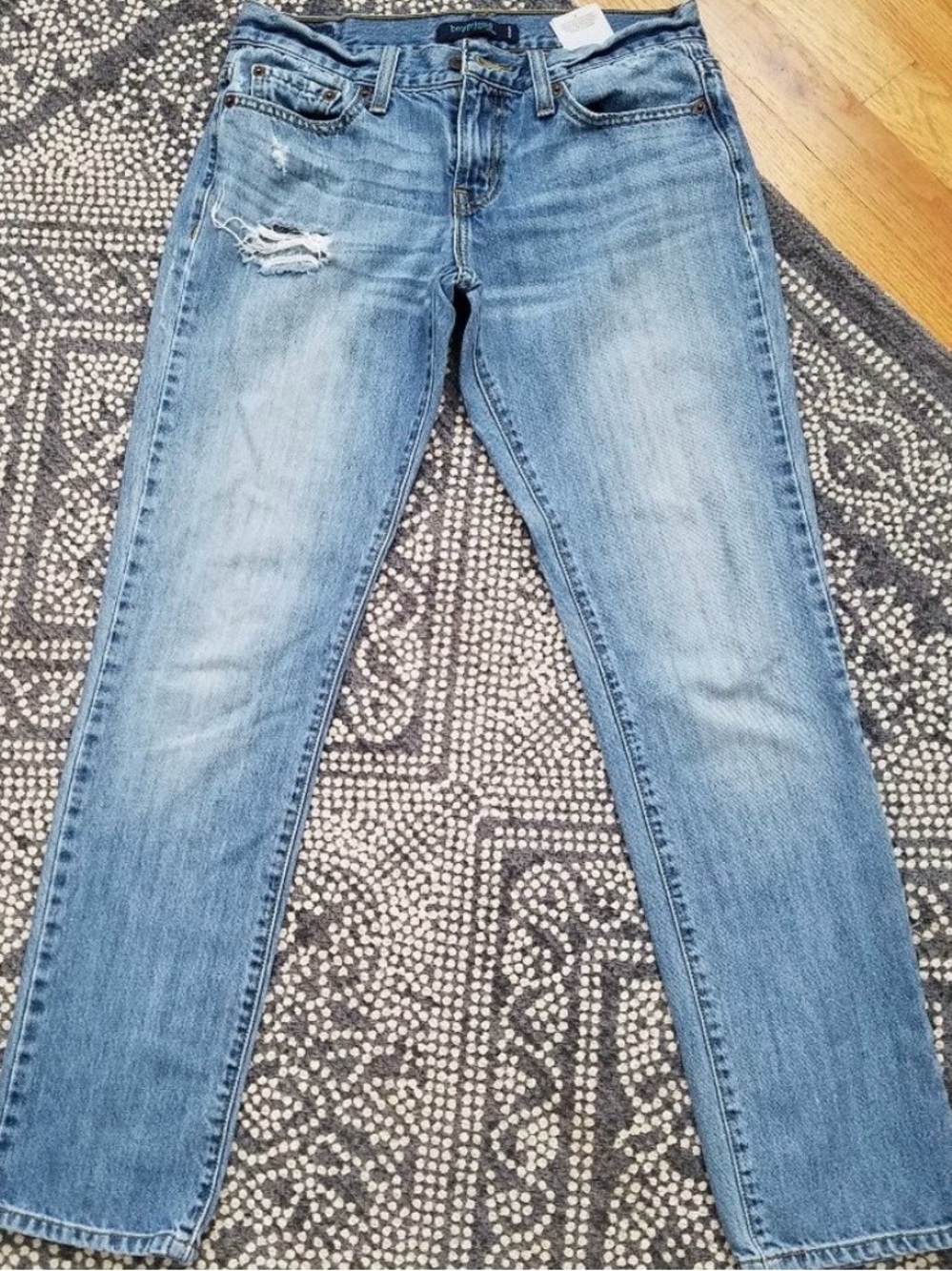Levi’s 513 boyfriend jeans